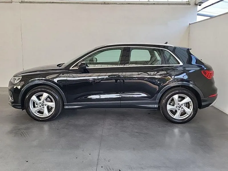 AUDI Q3 35 TDI S tronic Business Advanced Image 3