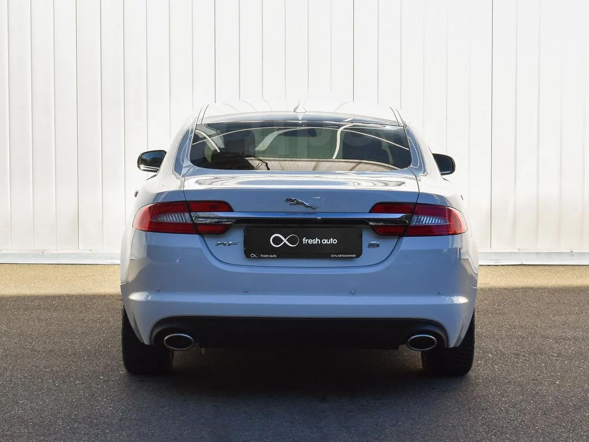 Jaguar XF Image 7